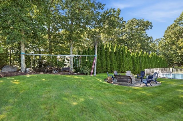 2 Nutmeg Circle, Coventry, RI 02816