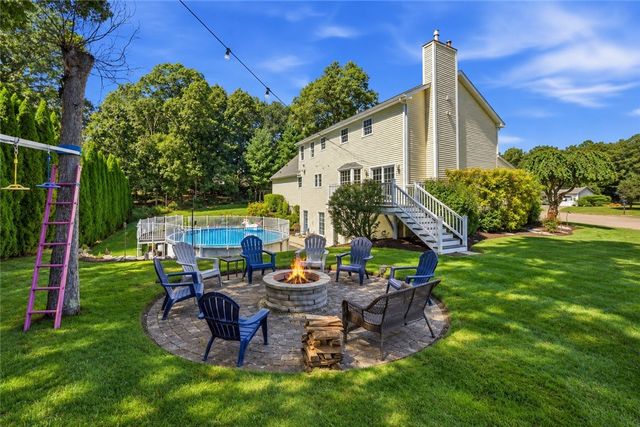 2 Nutmeg Circle, Coventry, RI 02816