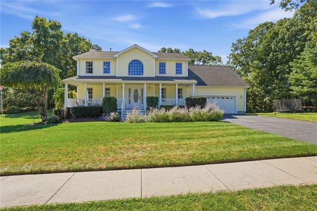 2 Nutmeg Circle, Coventry, RI 02816