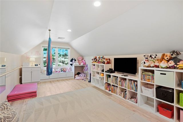2 Nutmeg Circle, Coventry, RI 02816