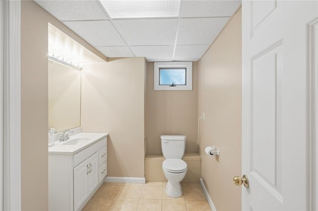 2 Nutmeg Circle, Coventry, RI 02816