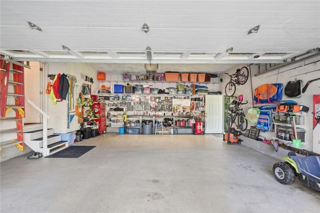 2 Nutmeg Circle, Coventry, RI 02816