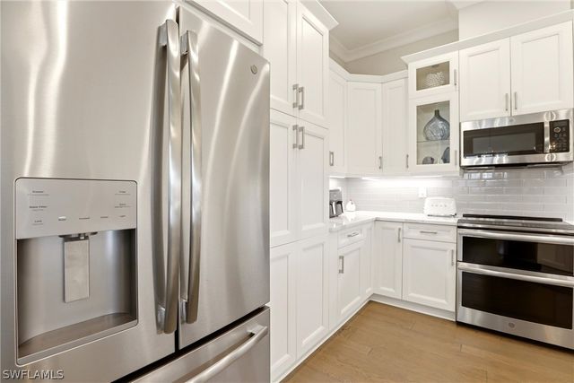 5962 Haiti DR, Naples, FL 34113