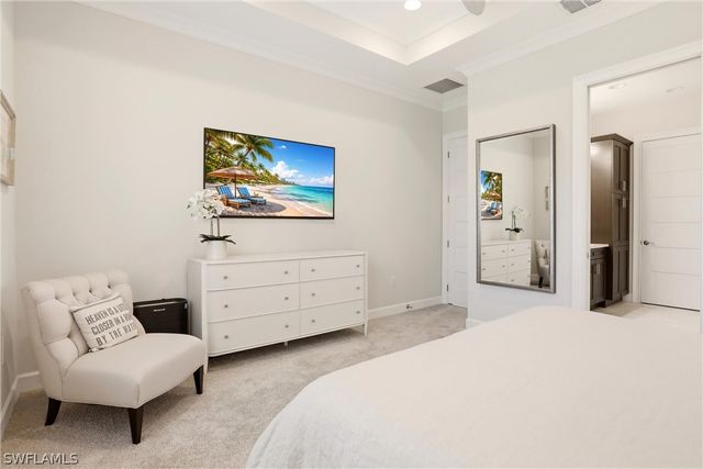 5962 Haiti DR, Naples, FL 34113