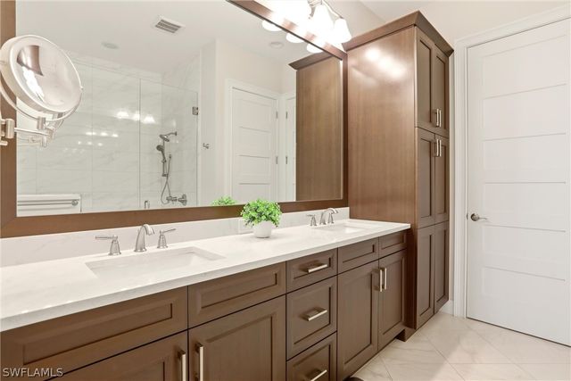 5962 Haiti DR, Naples, FL 34113