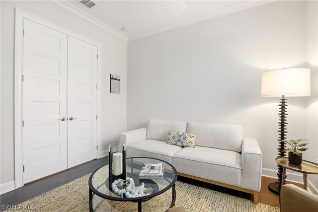 5962 Haiti DR, Naples, FL 34113