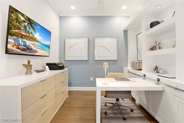 5962 Haiti DR, Naples, FL 34113