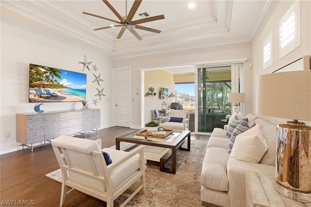 5962 Haiti DR, Naples, FL 34113