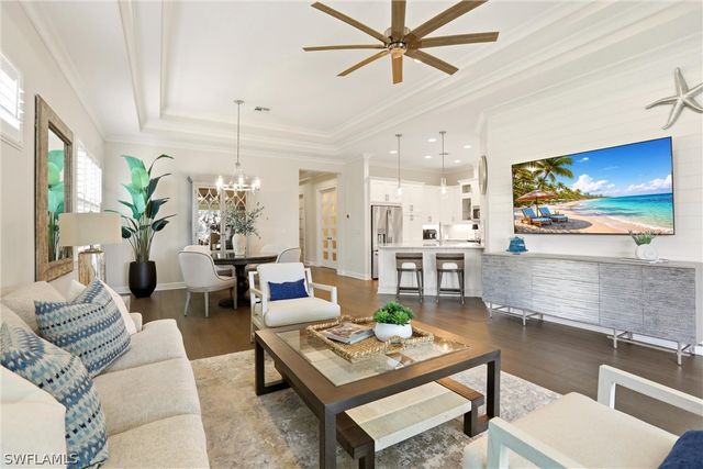 5962 Haiti DR, Naples, FL 34113