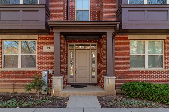 721 Summit Lane, Vernon Hills, IL 60061