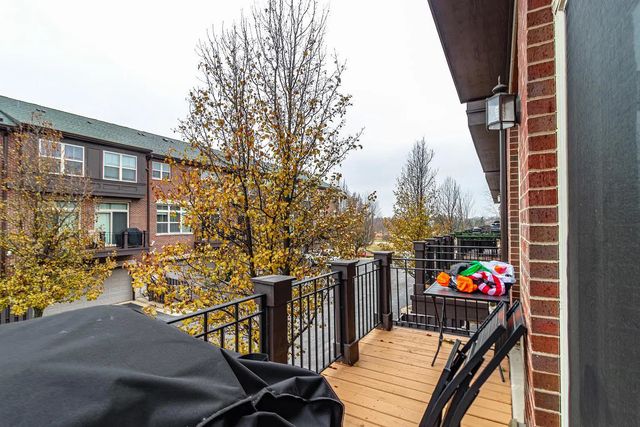 721 Summit Lane, Vernon Hills, IL 60061