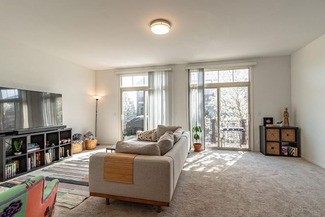 721 Summit Lane, Vernon Hills, IL 60061