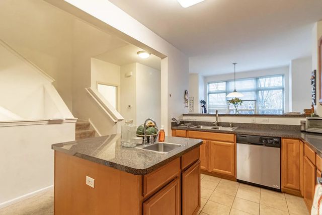 721 Summit Lane, Vernon Hills, IL 60061