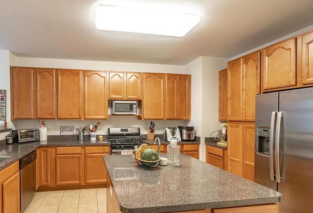 721 Summit Lane, Vernon Hills, IL 60061