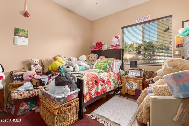 1819 W MAGDALENA Lane, Phoenix, AZ 85041