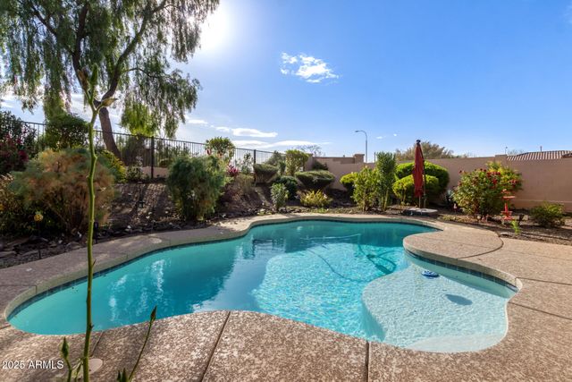 1819 W MAGDALENA Lane, Phoenix, AZ 85041