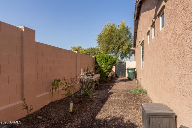 1819 W MAGDALENA Lane, Phoenix, AZ 85041