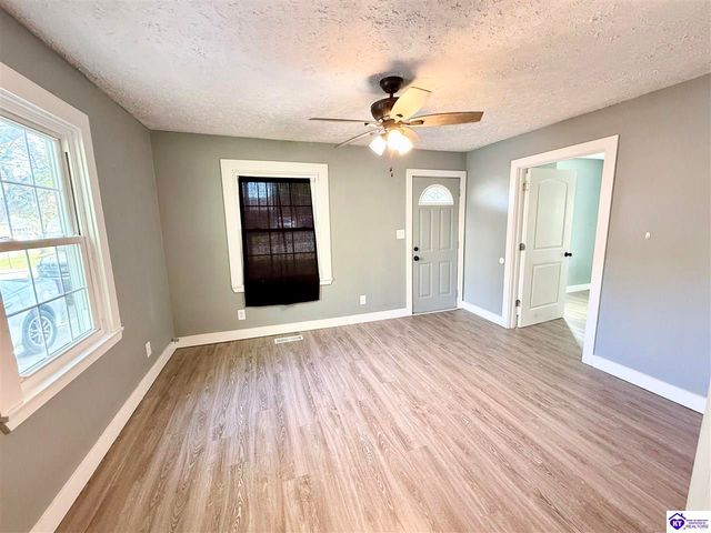 533 Kirkpatrick Avenue, Hodgenville, KY 42748