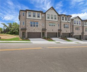 386 Sunset Hollow Street, Sugar Hill, GA 30518
