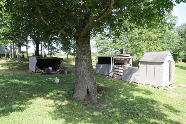 771 Long Mountain Rd, Mcminnville, TN 37110