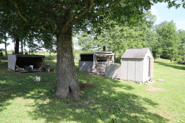 771 Long Mountain Rd, Mcminnville, TN 37110