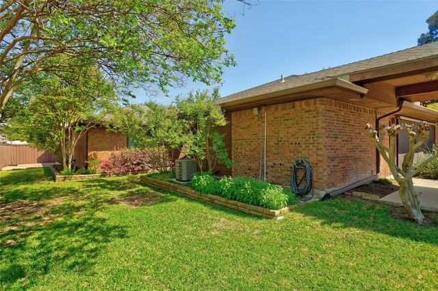 9419 Viewside Drive, Dallas, TX 75231