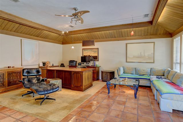 9419 Viewside Drive, Dallas, TX 75231