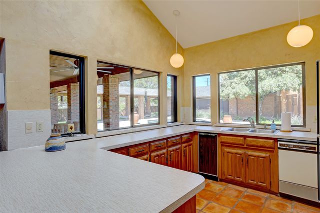 9419 Viewside Drive, Dallas, TX 75231