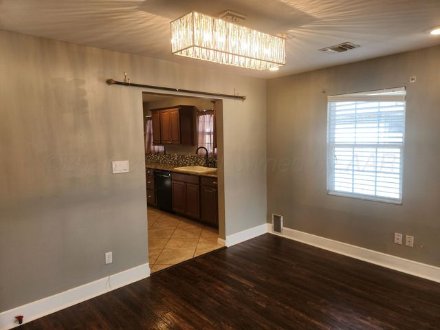 729 N Hayes Street, Amarillo, TX 79107