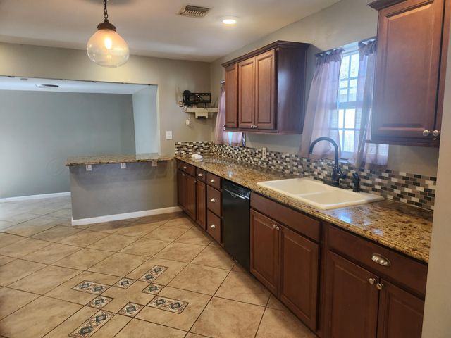 729 N Hayes Street, Amarillo, TX 79107