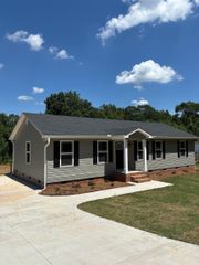 95 Elmina Street, Spartanburg, SC 29303