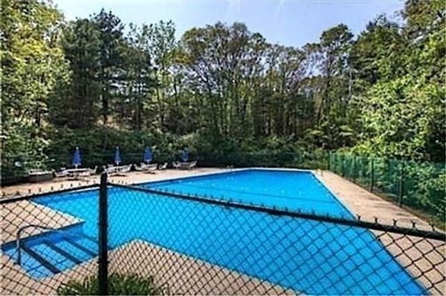3 Summit Drive 24, Reading, MA 01867