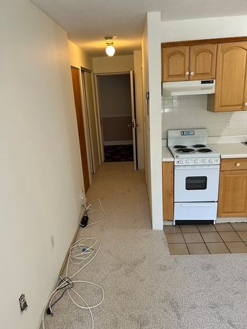 3 Summit Drive 24, Reading, MA 01867