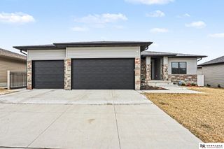 7641 Kallum Drive, Lincoln, NE 68516