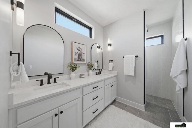 8811 Dragonfly Lane, Lincoln, NE 68526