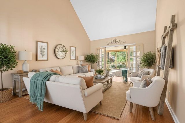 1751 MAGNOLIA TREE RD, Germantown, TN 38138