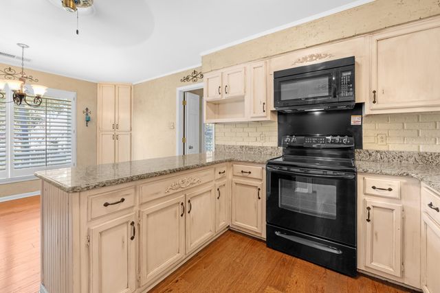 1751 MAGNOLIA TREE RD, Germantown, TN 38138