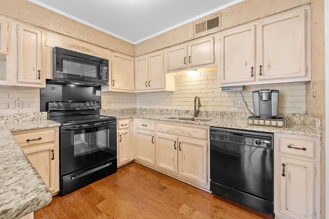 1751 MAGNOLIA TREE RD, Germantown, TN 38138