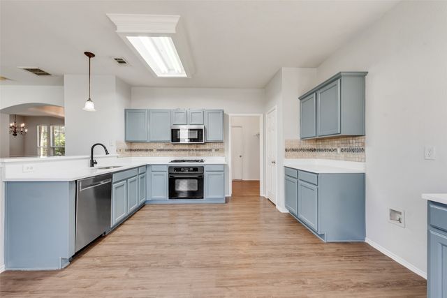 9913 Sedgewick Road, Fort Worth, TX 76244