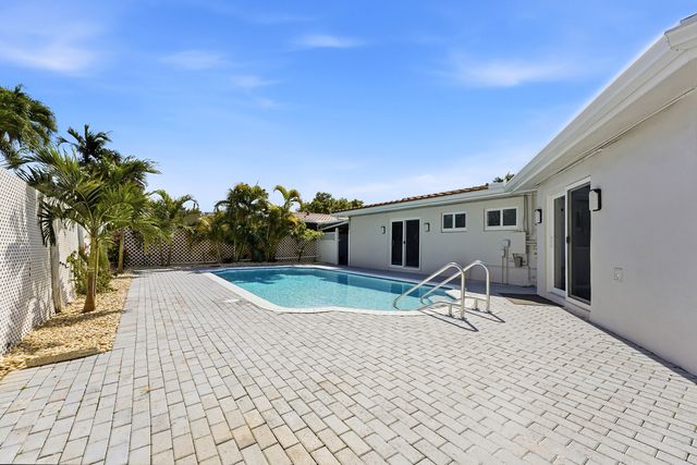 1641 NE 56th Court, Fort Lauderdale, FL 33334
