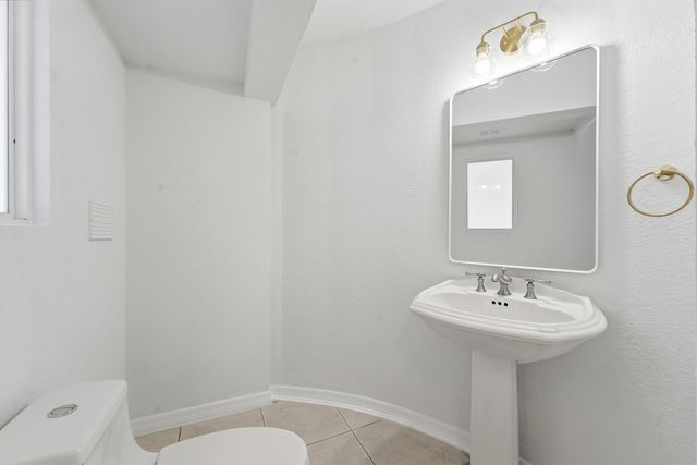 1641 NE 56th Court, Fort Lauderdale, FL 33334