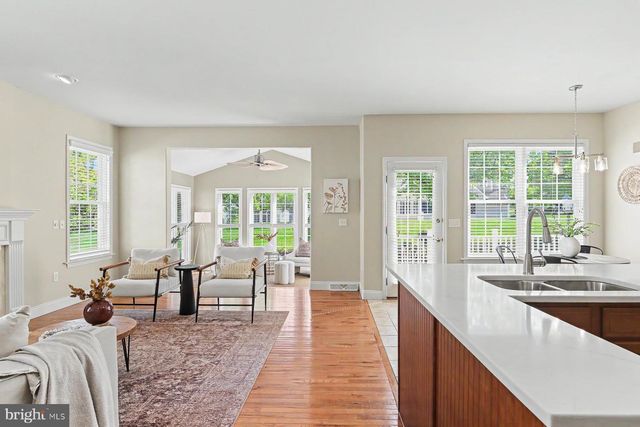 7 THICKET LN, Lancaster, PA 17602