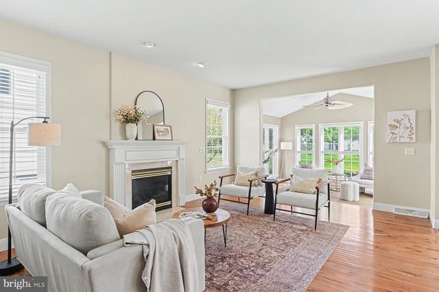 7 THICKET LN, Lancaster, PA 17602