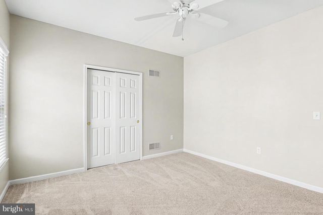 7 THICKET LN, Lancaster, PA 17602