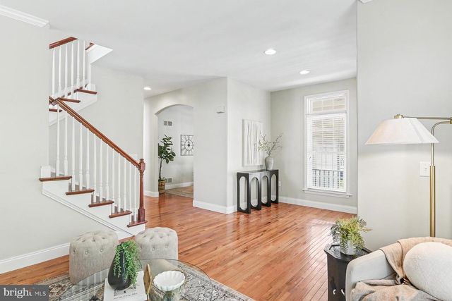 7 THICKET LN, Lancaster, PA 17602