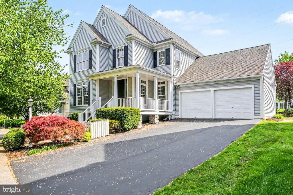 7 THICKET LN, Lancaster, PA 17602
