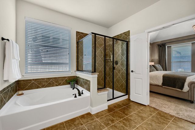 3658 Rosewood Drive, Denison, TX 75020