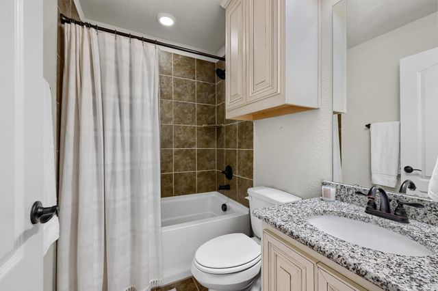 3658 Rosewood Drive, Denison, TX 75020