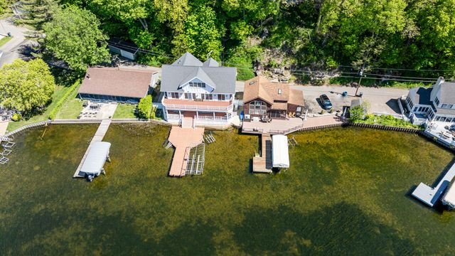 8568 Lake Avenue, Watervliet, MI 49098