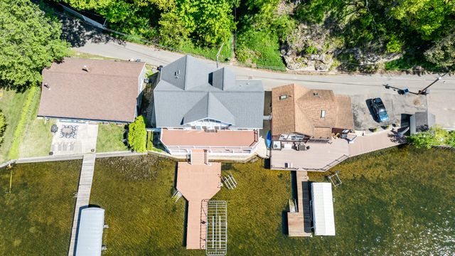 8568 Lake Avenue, Watervliet, MI 49098